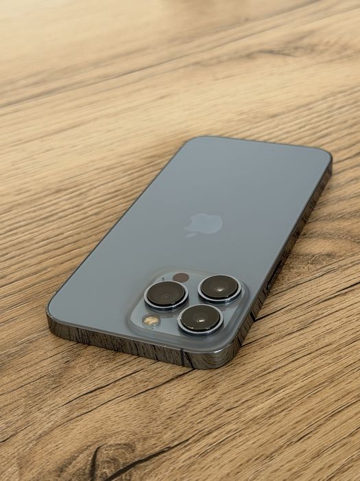 iPhone 13 pro синий