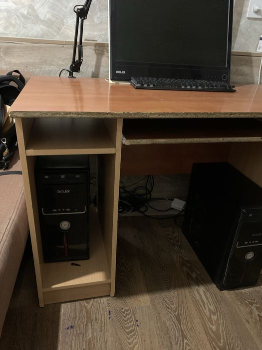 Письменный стол