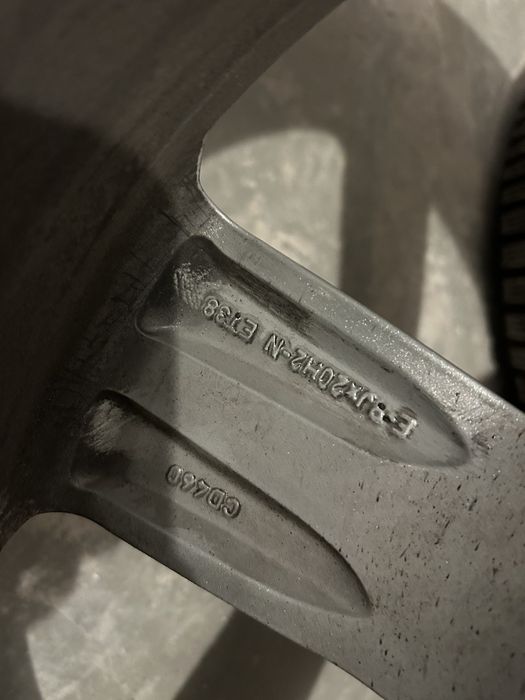 Оригинални гуми с джанти за Ауди SQ7 с датчици за налягане