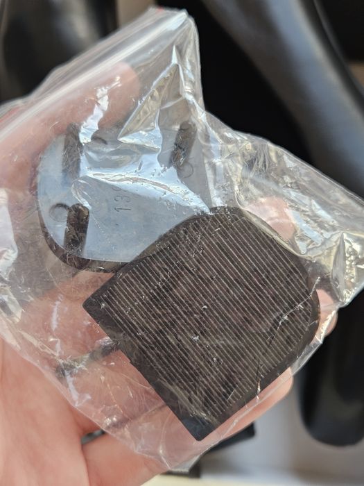 Дамски обувки на висок широк ток – Clara Barson
Продавам елегантни дам