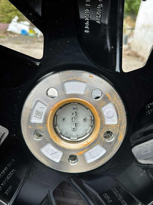 Оригинални нови джанти с гуми 20 цола за Волво 245/45/20