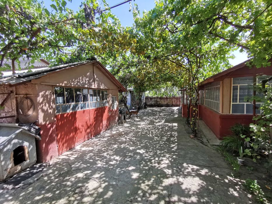 VAND casa  cu teren de aprox. 4400m in com, Vidra Ilfov