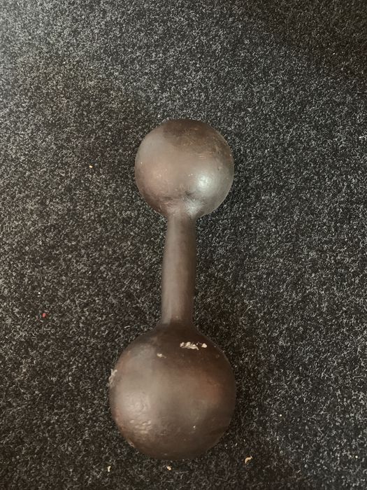 Гантел 1шт 8 килограмм  новые