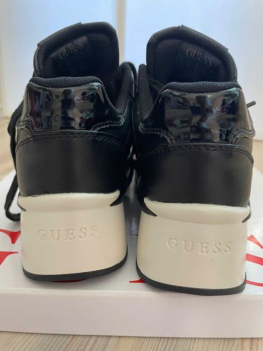 Сникърси Guess 36 номер НОВИ маратонки