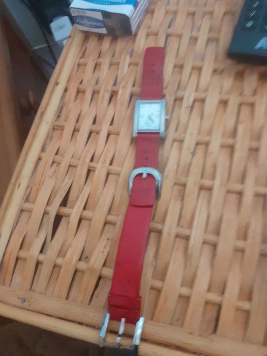 Часовник оригинален D&G