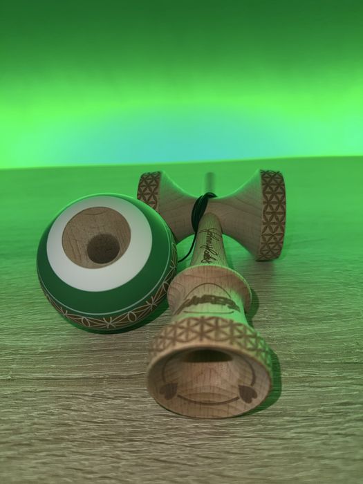 Kendama Johnny Raekes Broken Shape - Antiskid 2.0 maple & cherry