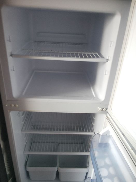 Продам срочно холодильник