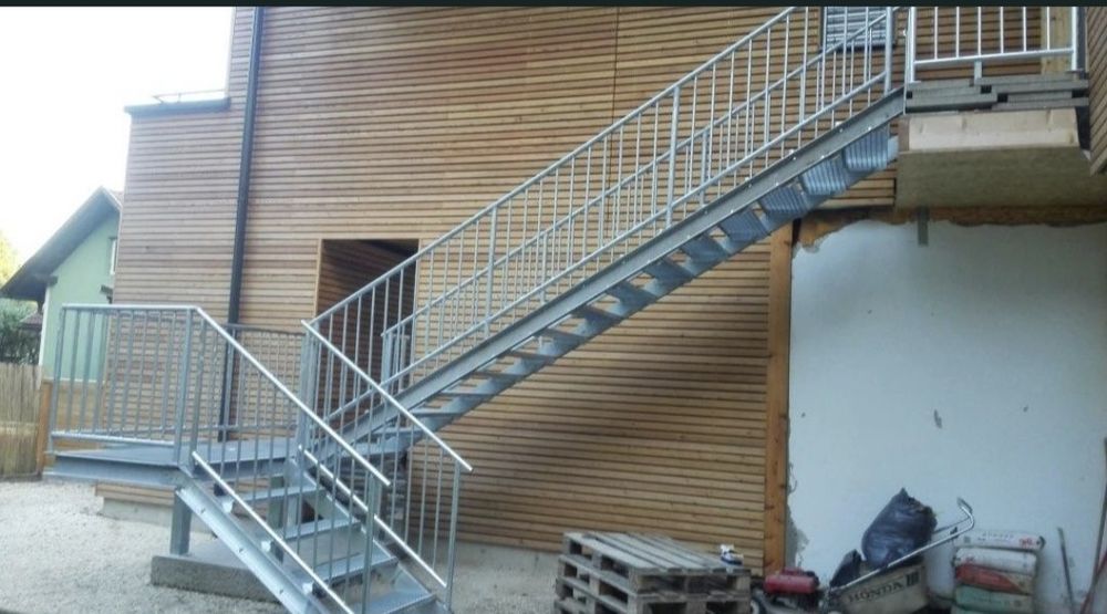 Facem scari zincate orce lungime