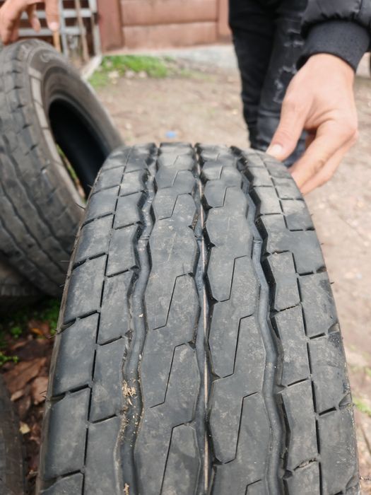 2бр. Чисто нови бусови гуми Lassa Transway 3 215 70 15C