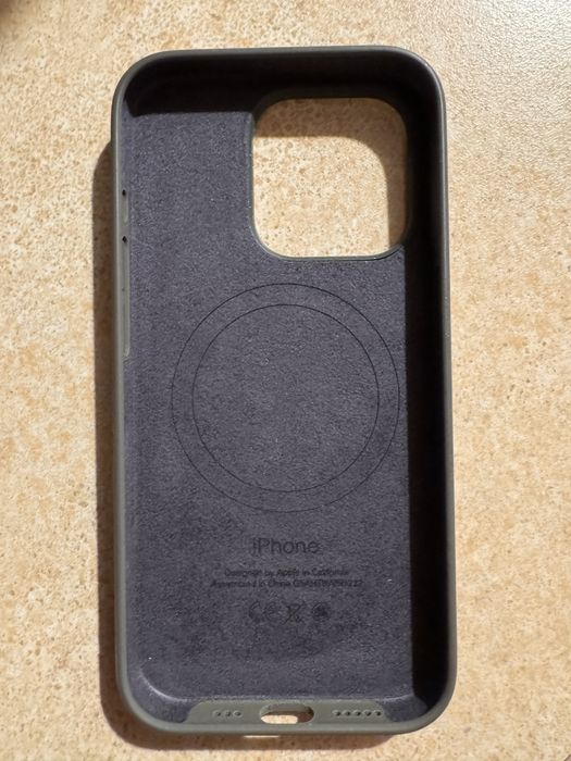 Оригинален MagSafe силиконов кейс Iphone 15 pro