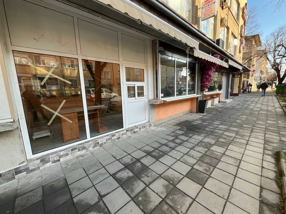 Продава се Магазин в Казанлък - 135 кв.м за 1398 €/кв.м - Снимка #2