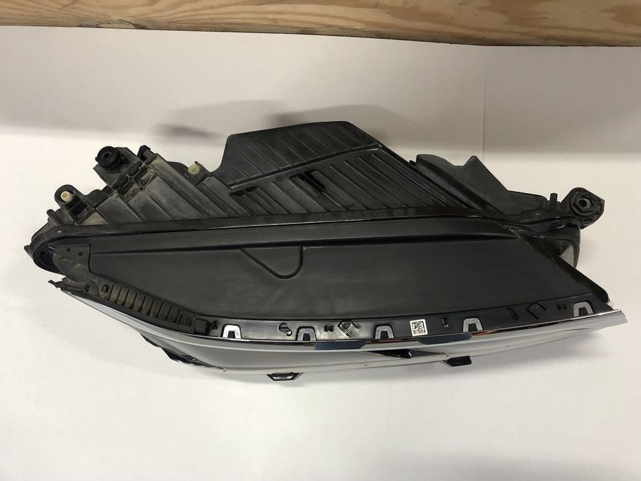 Far dreapta Volkswagen Touareg III Full Led Matrix