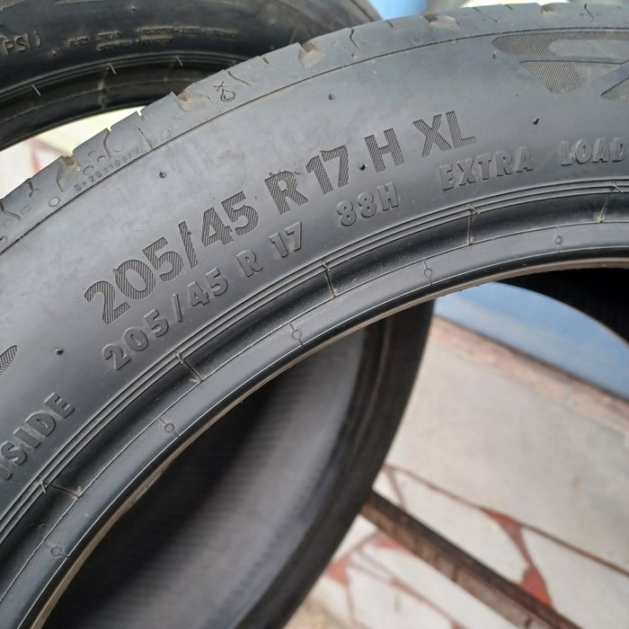 205 45 17 Continental 2бр летни дот 22