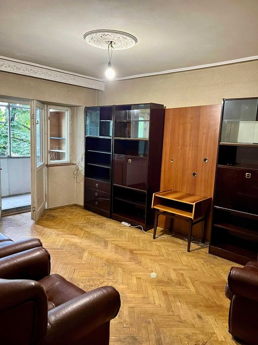 PF Vând apartament 3 camere decomandat, zona centrala, Iasi