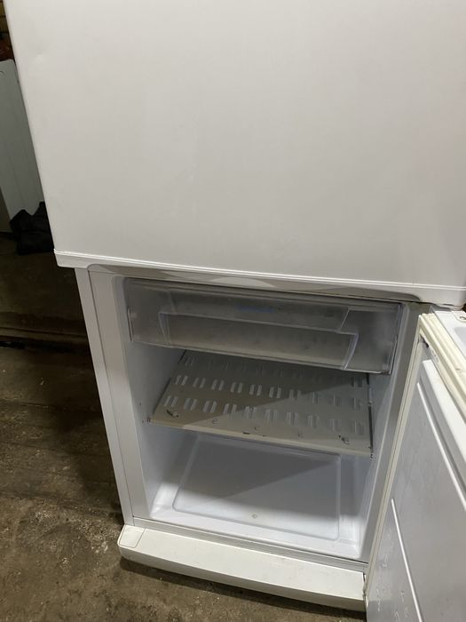 Холодильник INDESIT