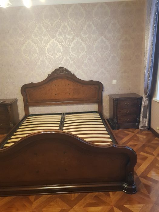 Продам Итальянский гарнитур