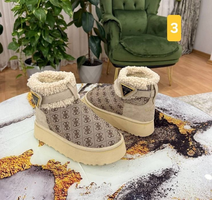 Ugg-uri diferite modele