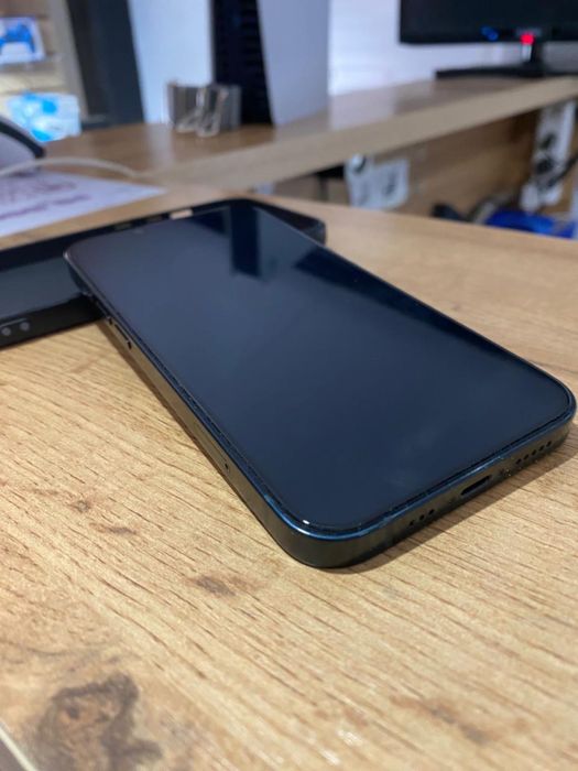 Продам Iphone 14