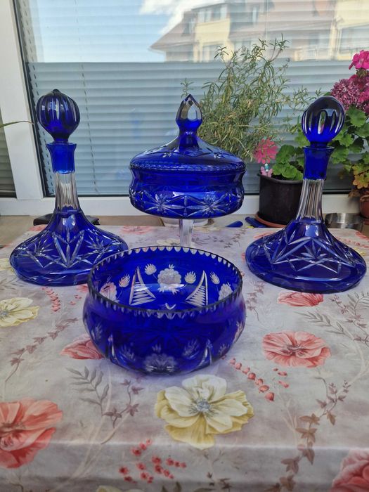Комплект син рязан кристал – 2 гарафа, фруктиера с капак и купа.