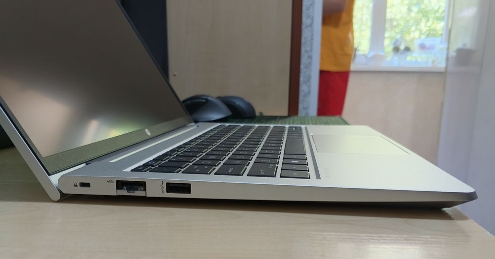 12 CPUs HP ProBook 445 G8 14" IPS/RYZEN 5 - 5600U/ 8GB DDR4/256GB NVMe