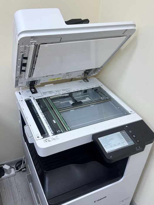 МФУ Принтер Canon ImageRunner c3326i