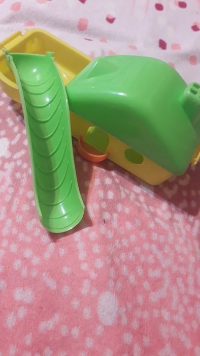 Продам  для  хамечков