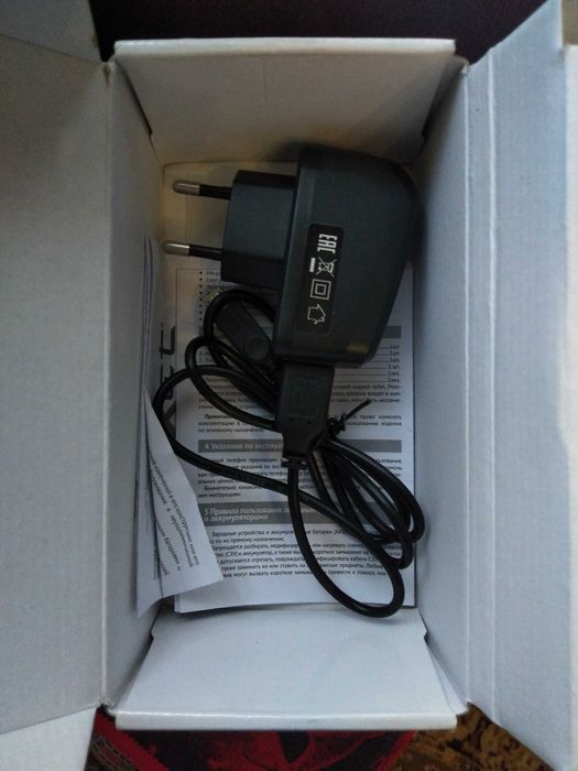 Продам кнопочный телефон Texet TM-D328