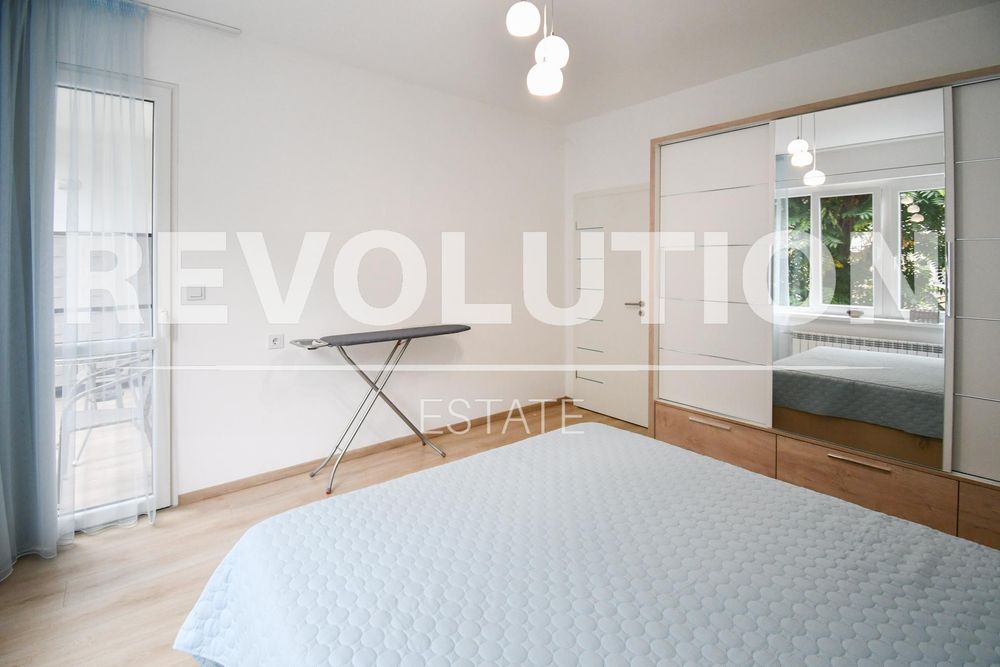 Дава се под наем Четиристаен апартамент в София, Център - 130 кв.м за 1350 € - Снимка #8