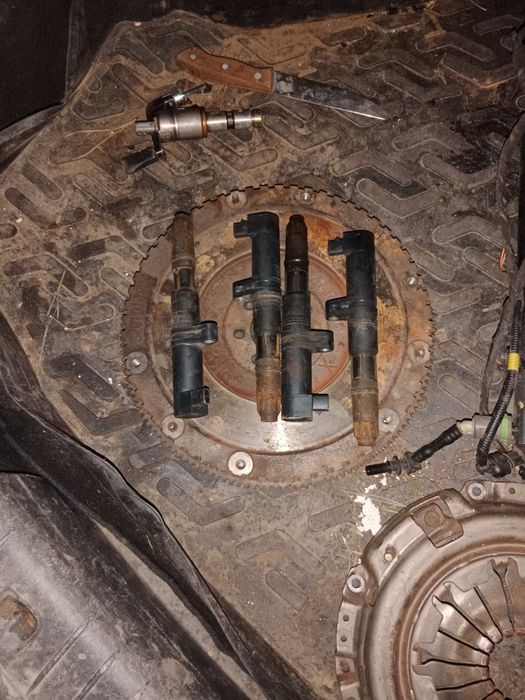 Продам Рено Дастетер 2 литра.