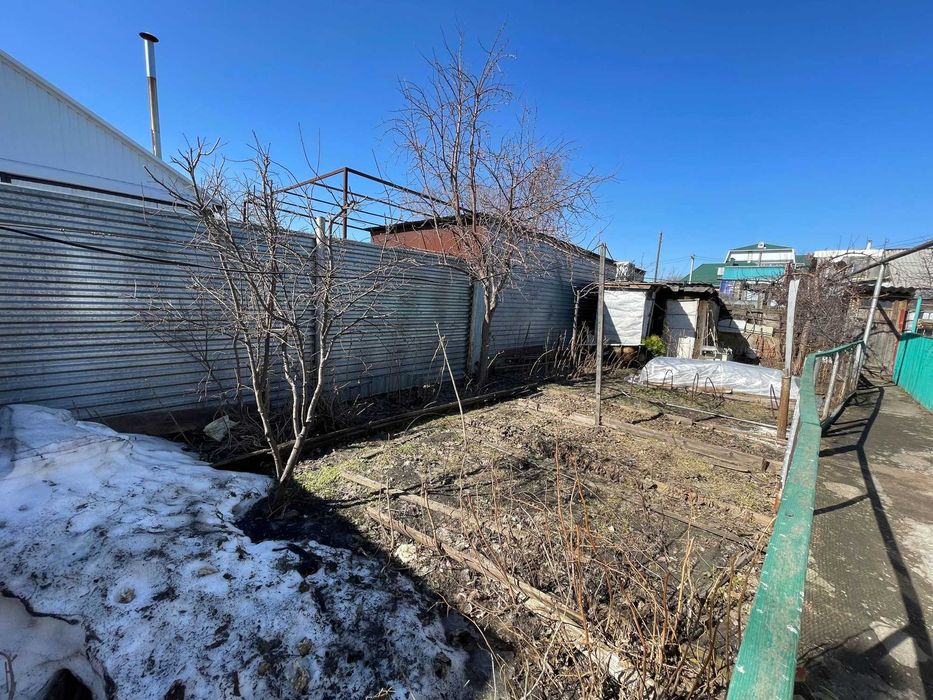 Продажа 1/4 часть дома Военный городок!