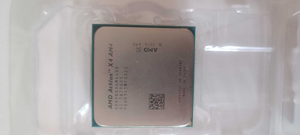 Процесор AMD Athlon X4 950 (3.50GHz) 4 ядрен