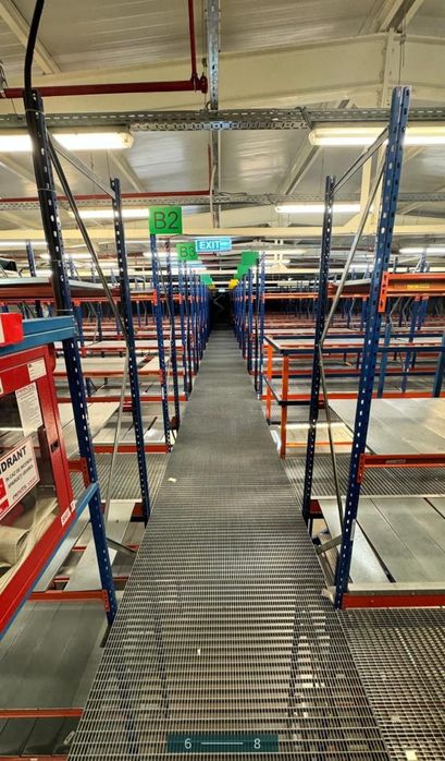 Rafturi metalice pro