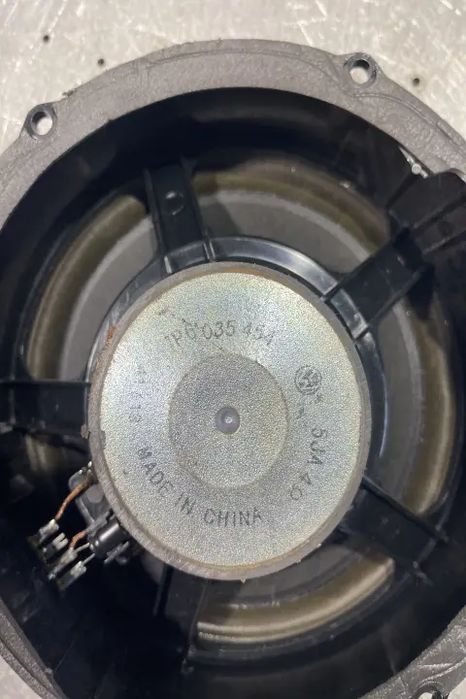 Boxa spate dreapta Volkswagen VW Touareg 2015