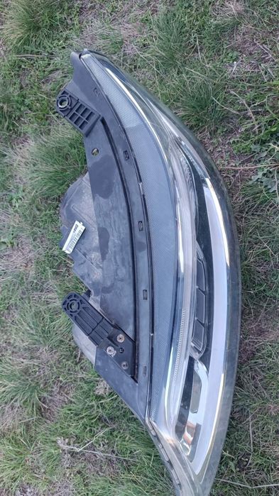 Ляв фар за Киа Соренто 2013-2015