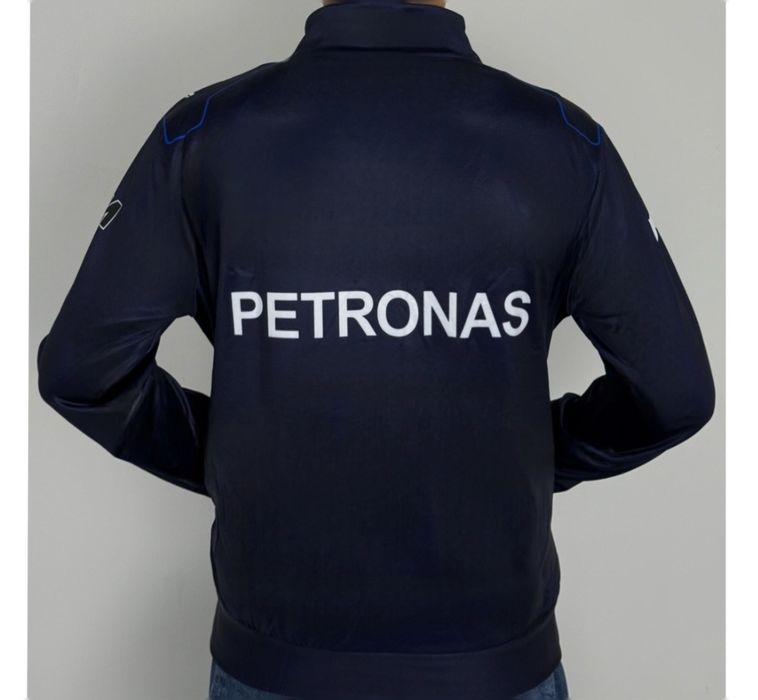 Бомбер синий и легкий