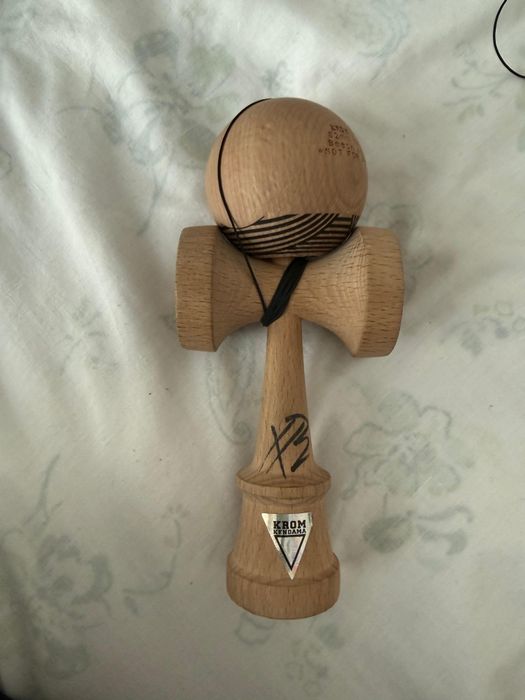 Kendama set up .