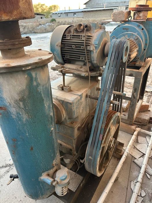 Вакум насос сотилади