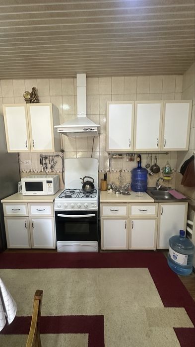 Кухонный гарнитур стол и стулья