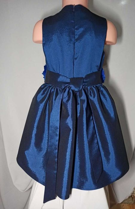 Платье на девочку.