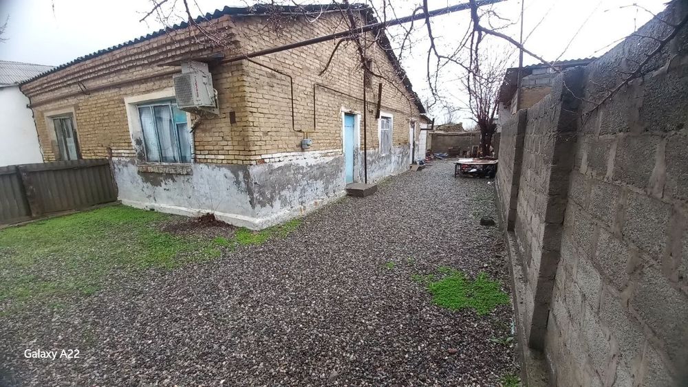 Uy sotiladi Boyovut tuman Sohil mahallasida