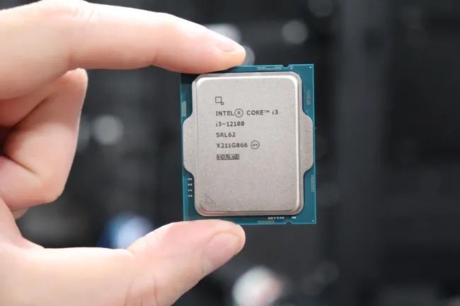 Проццесор i3-12100