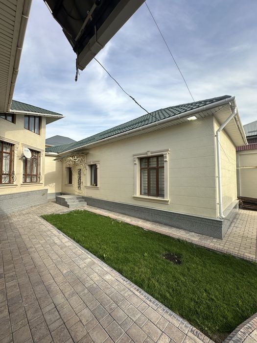 Продается благоустроенный дом в мкр Акниет