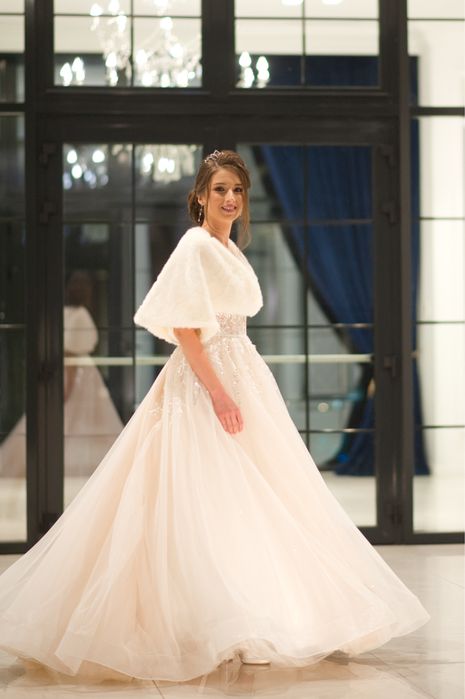 Rochie mireasa A-line