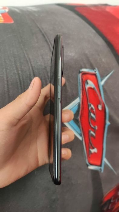 Poco f3 5g halti yahshi 256 pamet 8+8 aperativka pubgda ham qotmaydi