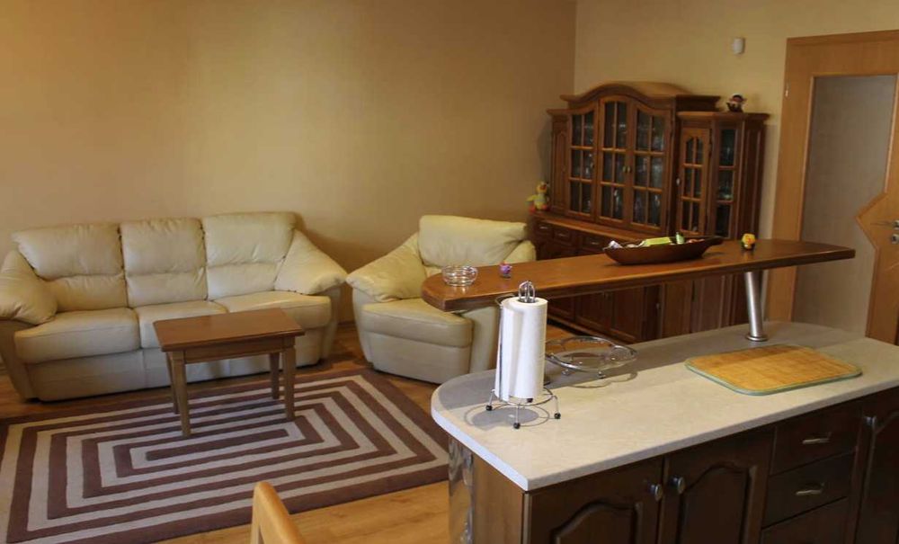 Дава се под наем Многостаен апартамент в Бургас, Лазур - 130 кв.м за 375 € - Снимка #1