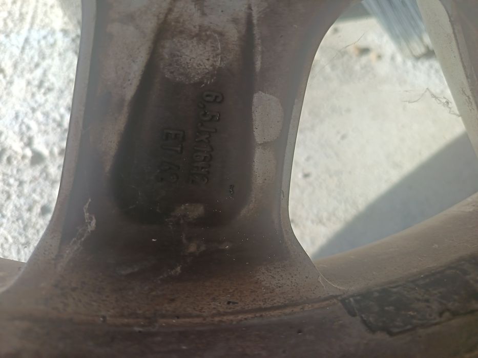 Jante golf 4 bornet  5x100 r16 originale vw