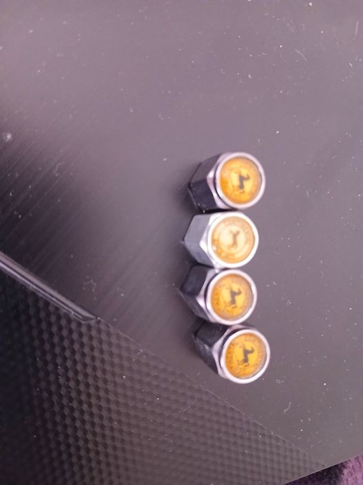 Продам колпочки не дорого