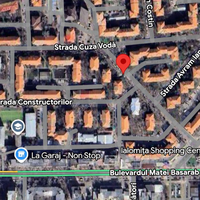 Vand apartament cu 2 camere – zona centrala, Piata Cuza Voda
