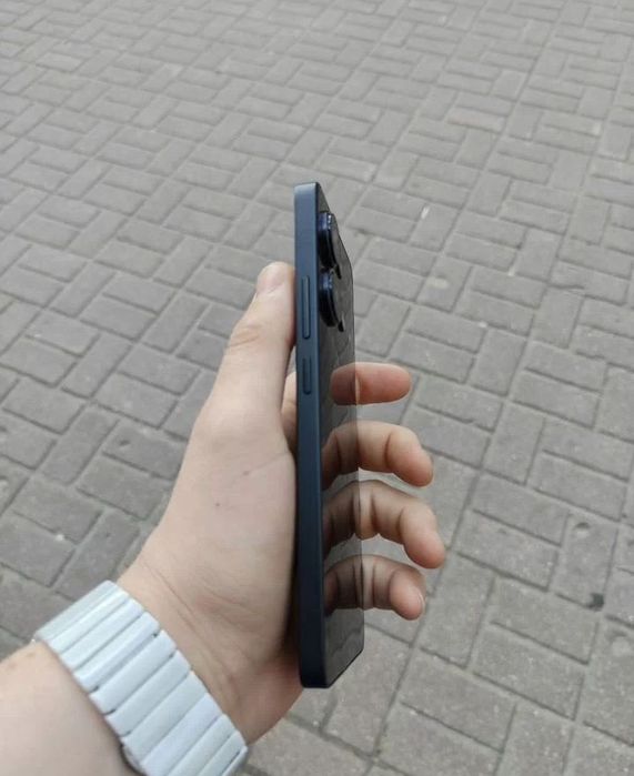 Продам телефон Redmi Note 13 на 8/256