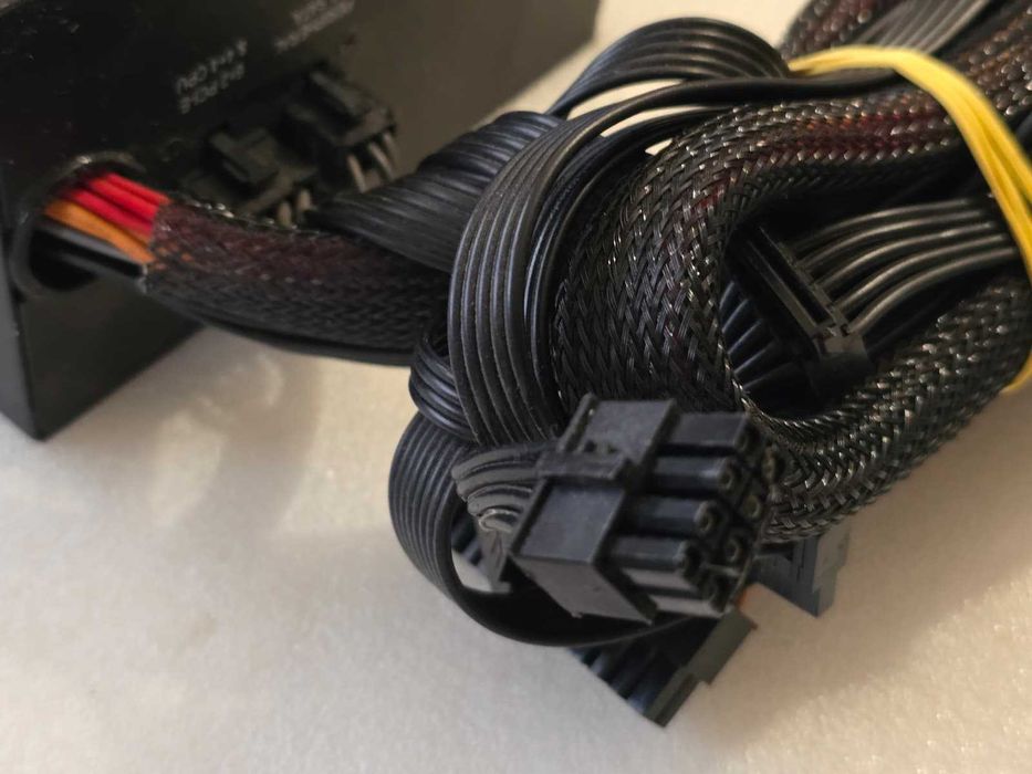 Sursă PC Corsair CX500M 500W, 80 PLUS Bronze, Semi-Modulară (Model 75-002017)